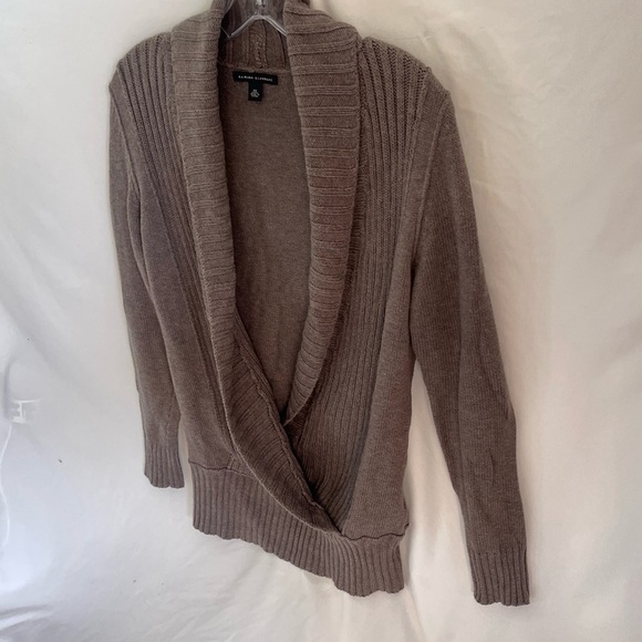 Banana Republic Cross Over knit sweater Brown Size XS - Picture 5 of 11
